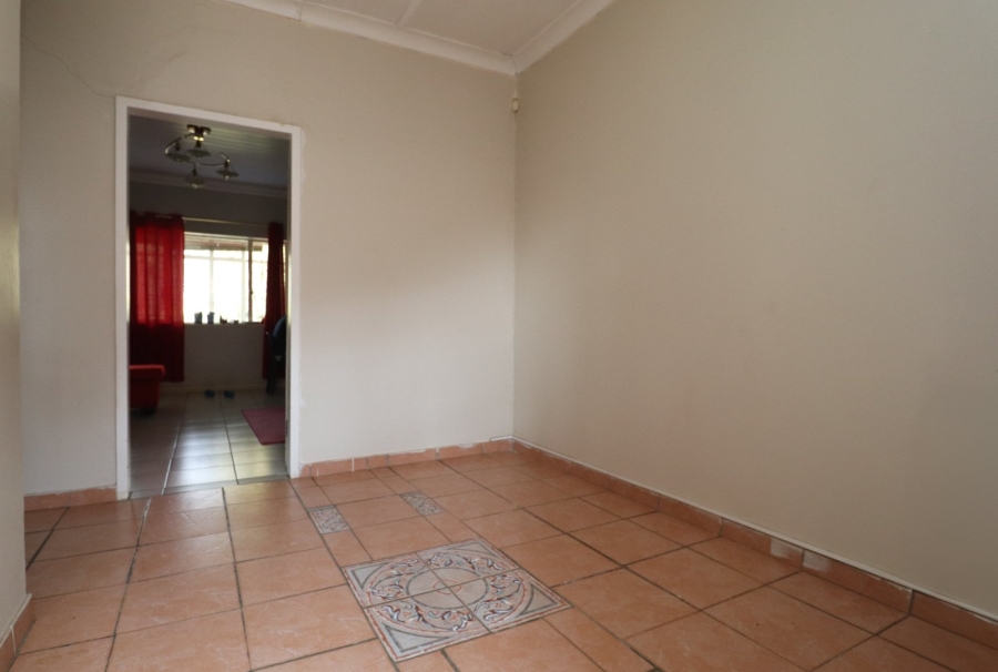 2 Bedroom Property for Sale in Wilkoppies North West